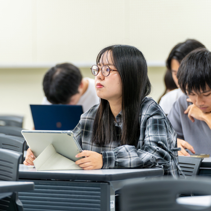 教室棟（まほろば館）