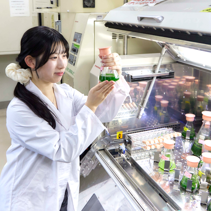 研究棟（ならやま館）